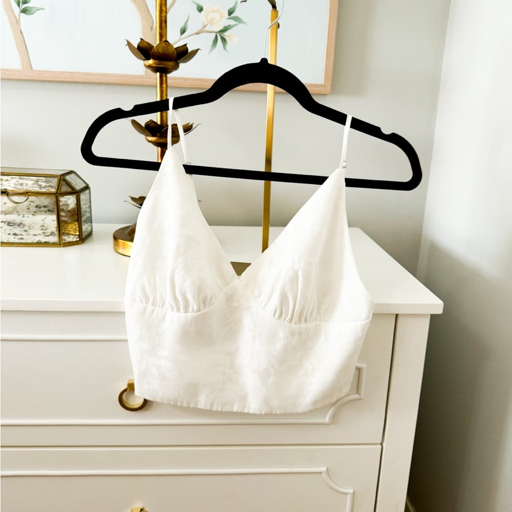 AMANDA UPRICHARD CROP TOP FLATTERING SIZE S